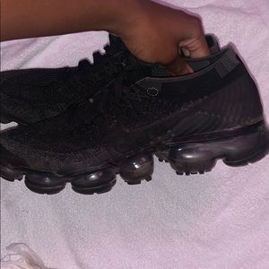 Black Vapor Max